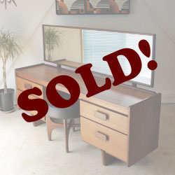 ドレッサー・ビンテージ・北欧・鏡台・チェスト・収納・アンティーク・デンマーク