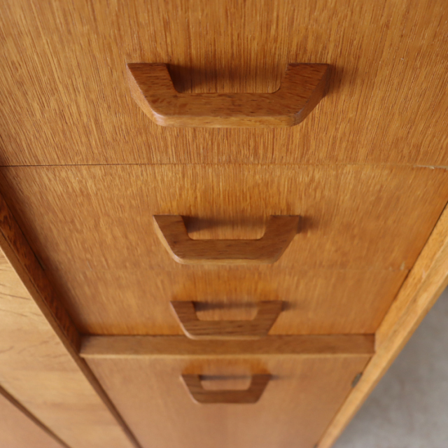 ジープラン（G-plan）製ビンテージのワードローブの取っ手