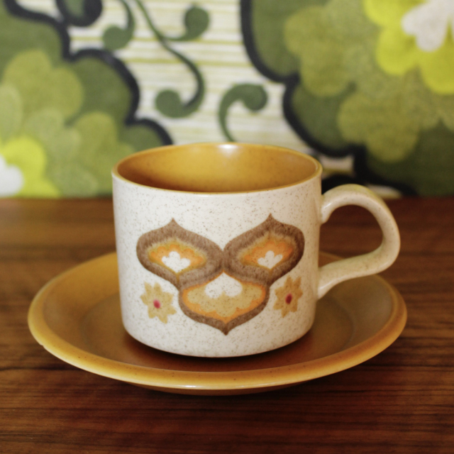 再入荷 レトロで温かみのある陶器に癒される アラビア柄 イギリス製ビンテージ カップ ソーサー Palissy 食器アンティーク 雑貨ブロカントf