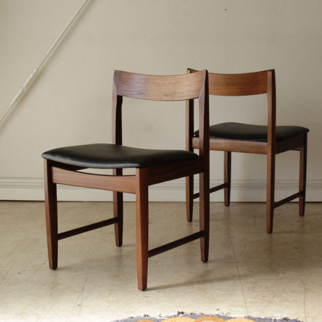 英国ビンテージのダイニングセット