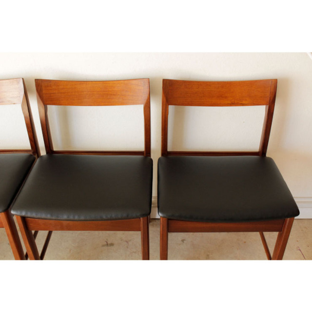 英国ビンテージのダイニングセット