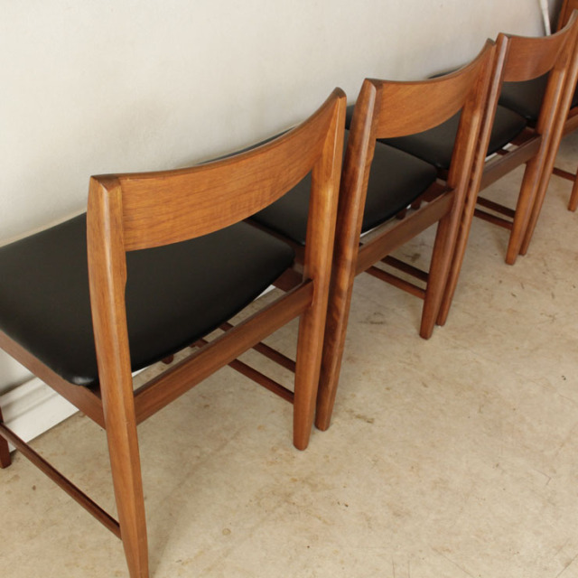 英国ビンテージのダイニングセット