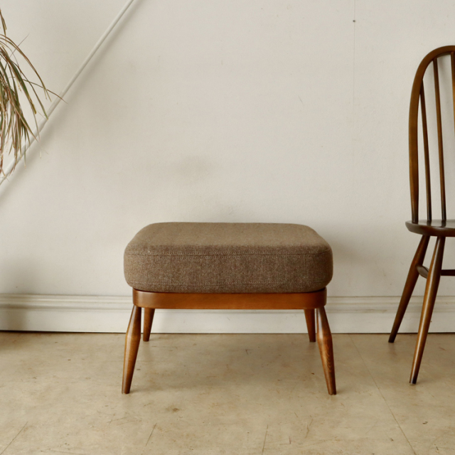 アーコール（ERCOL）製ビンテージのスツール・オットマン