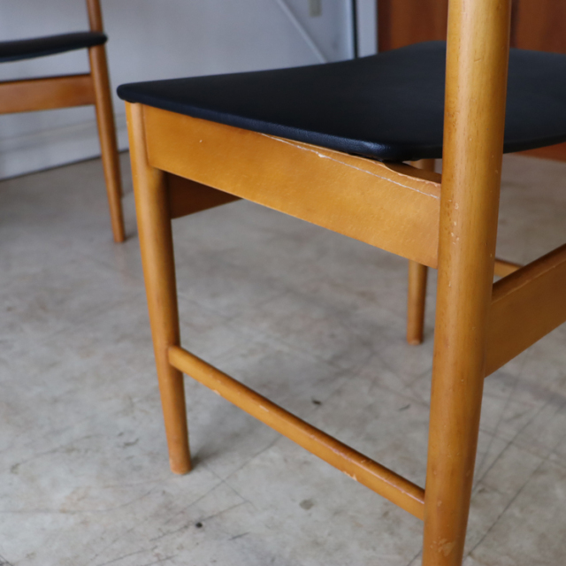 ポーランド製ビンテージのダイニングチェアの補強痕