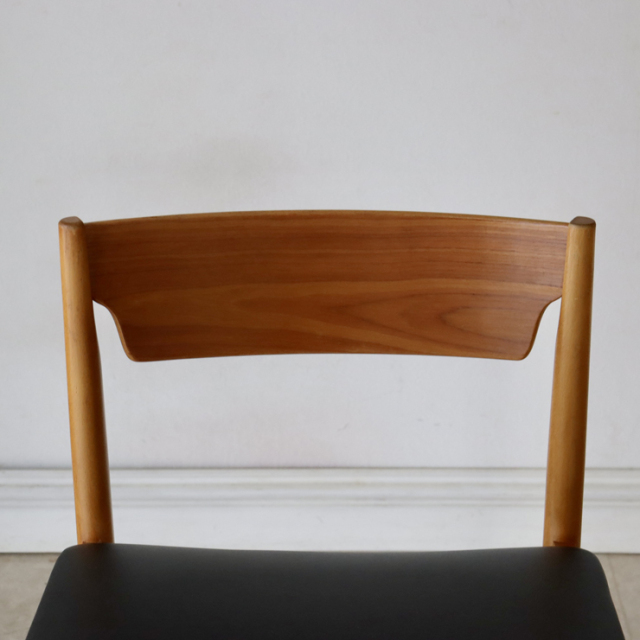 ポーランド製ビンテージのダイニングチェアの背もたれ