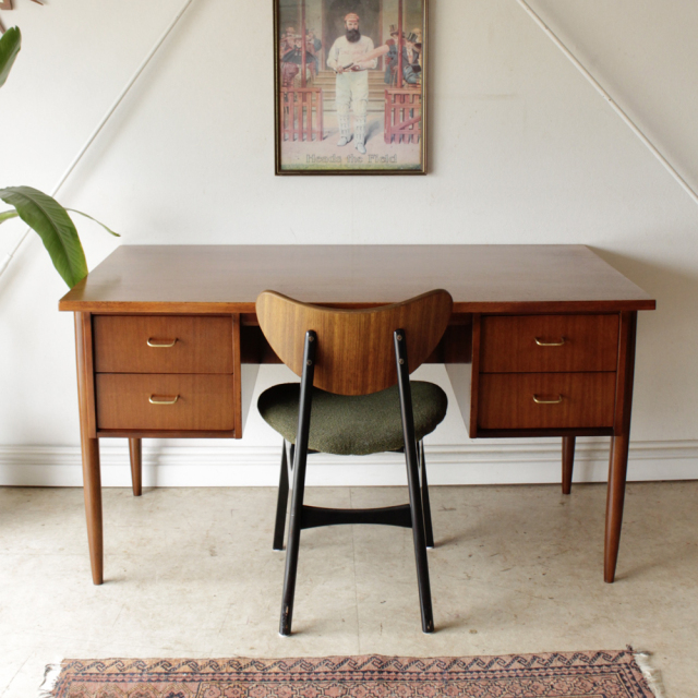 英国ビンテージのオフィスデスク・1962年製