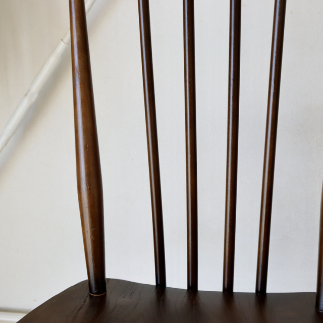アーコール（ERCOL）製ビンテージのスティックバックチェアブラウンの詳細