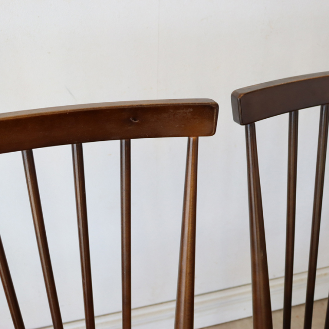 アーコール（ERCOL）製ビンテージのスティックバックチェアブラウンの詳細