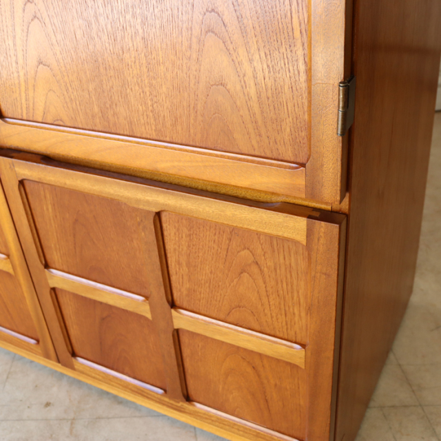 【購入前コメント必須】Nathan Furniture キャビネット ネイサン（NATHAN）製 リビングにも寝室にも合うキャビネット
