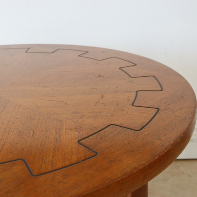 ネイサン（NATHAN）製ビンテージのコーヒーテーブルの天板のきず