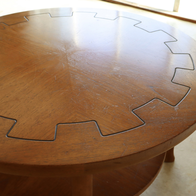 ネイサン（NATHAN）製ビンテージのコーヒーテーブルの天板のきず