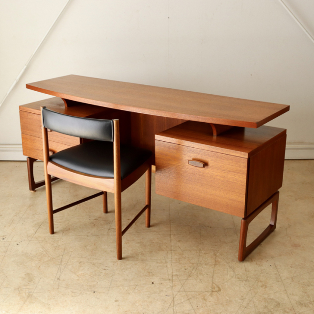 ジープラン（G-plan）製ビンテージのデスク