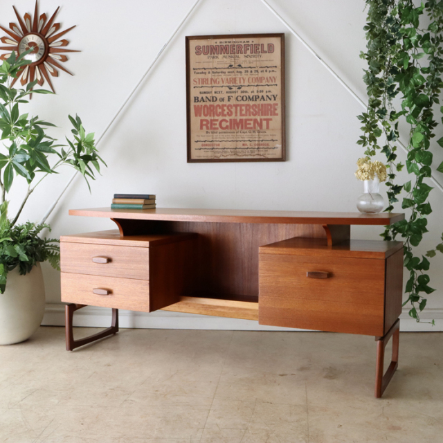 ジープラン（G-plan）ビンテージのQuadrilleデスク