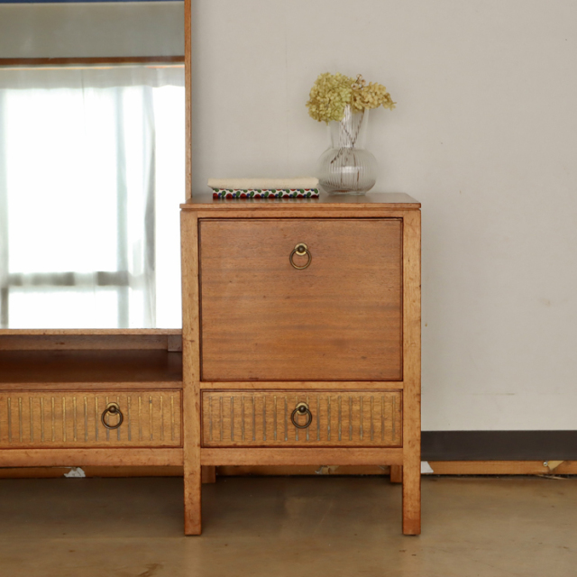 ラフバラー（Loughborough）製 チェスト・サイドボード 商品番号