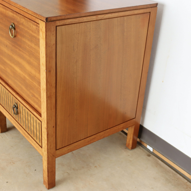 ラフバラー（Loughborough）製 チェスト・サイドボード 商品番号