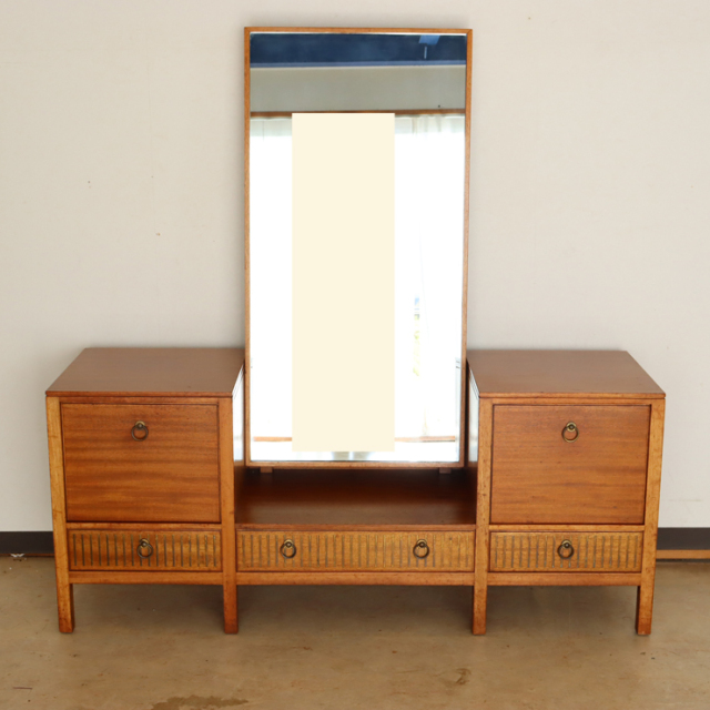 ラフバラー（Loughborough）製 チェスト・サイドボード 商品番号