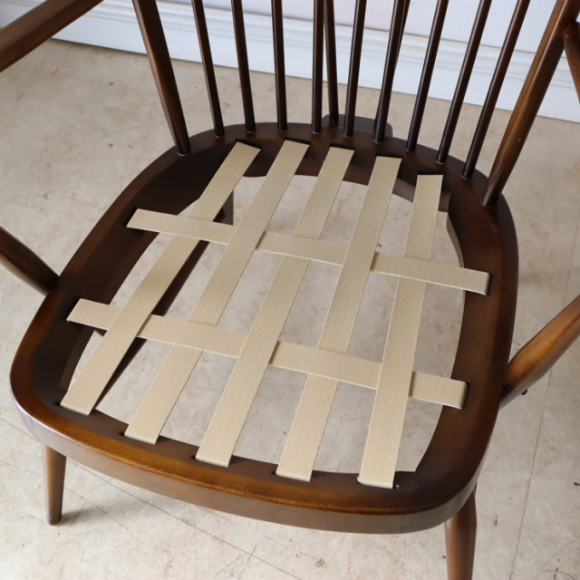 アーコール（ERCOL）製ビンテージのハイバックイージーチェアのウェービングベルト