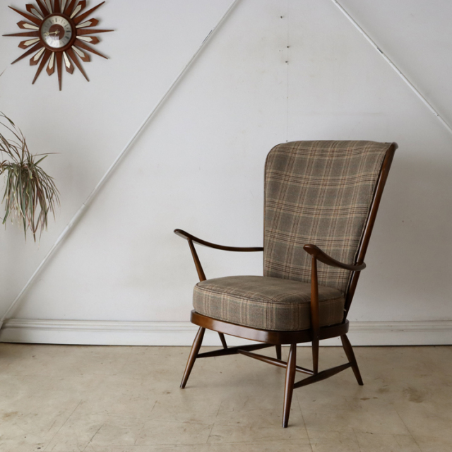 アーコール（ERCOL）製ビンテージのハイバックイージーチェア