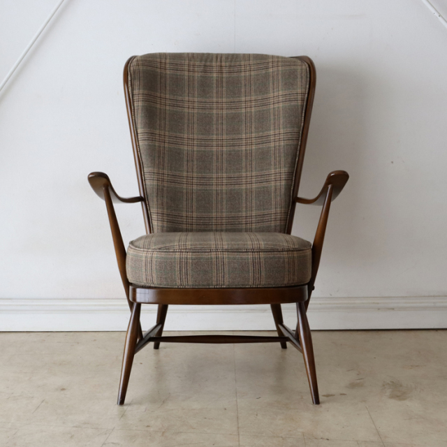 アーコール（ERCOL）製ビンテージのハイバックイージーチェア
