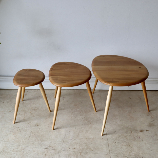 アーコール（ERCOL）製ビンテージのネストテーブル
