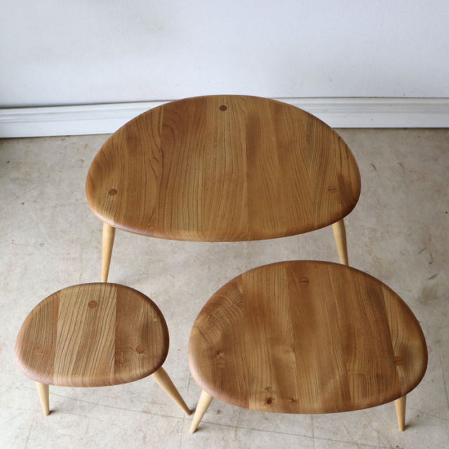 アーコール（ERCOL）製ビンテージのネストテーブルの天板