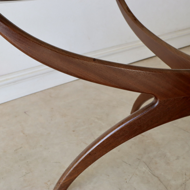 ジープラン（G-plan）製ビンテージのスパイダーコーヒーテーブルの脚