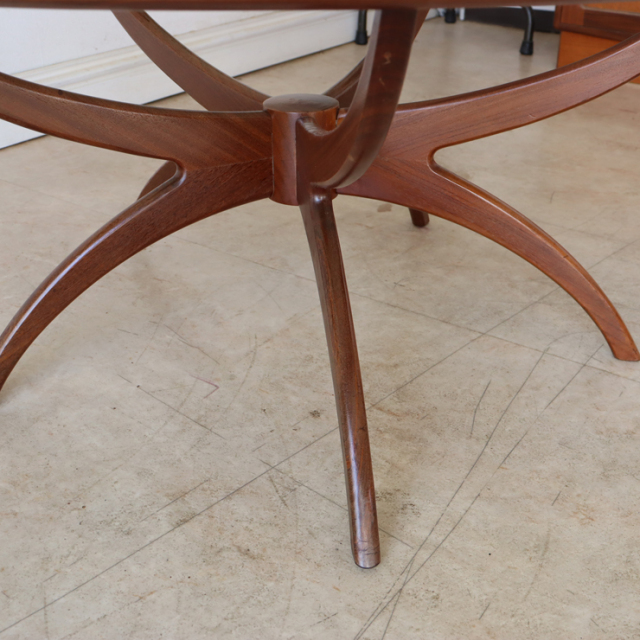 ジープラン（G-plan）製ビンテージのスパイダーコーヒーテーブルの脚