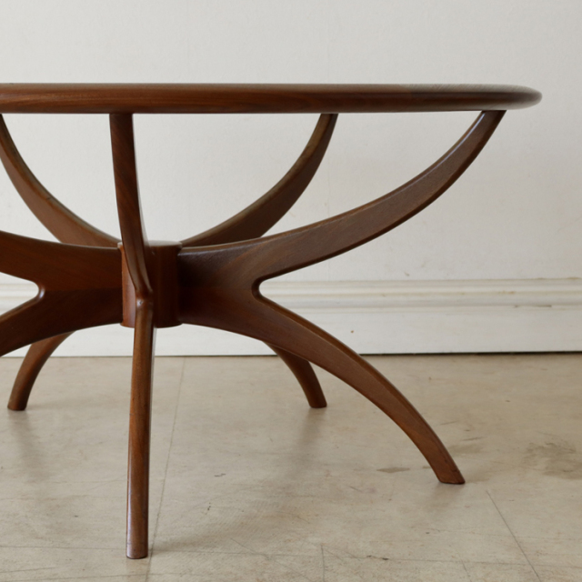 ジープラン（G-plan）製ビンテージのスパイダーコーヒーテーブル