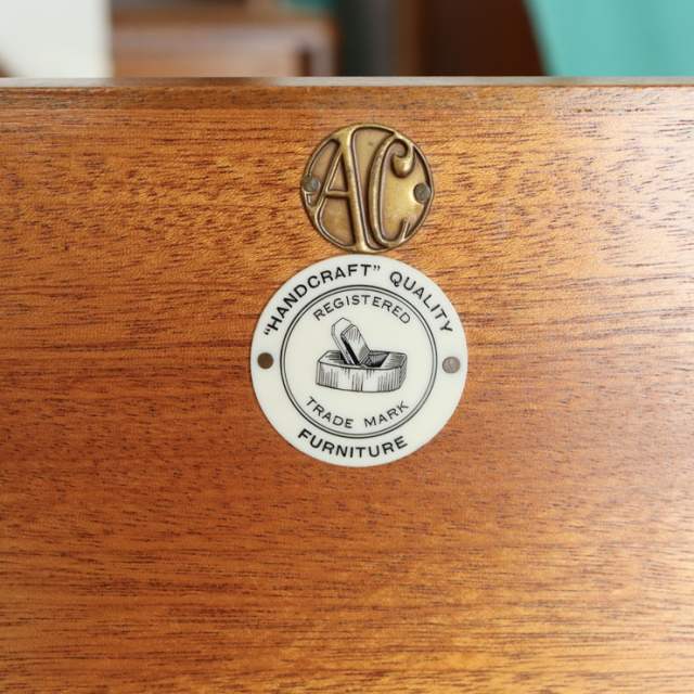 リビングチェスト ヴィンテージ イギリス Alfred Cox ウォールナット リビングチェスト ヴィンテージ イギリス Alfred Cox ウォールナット