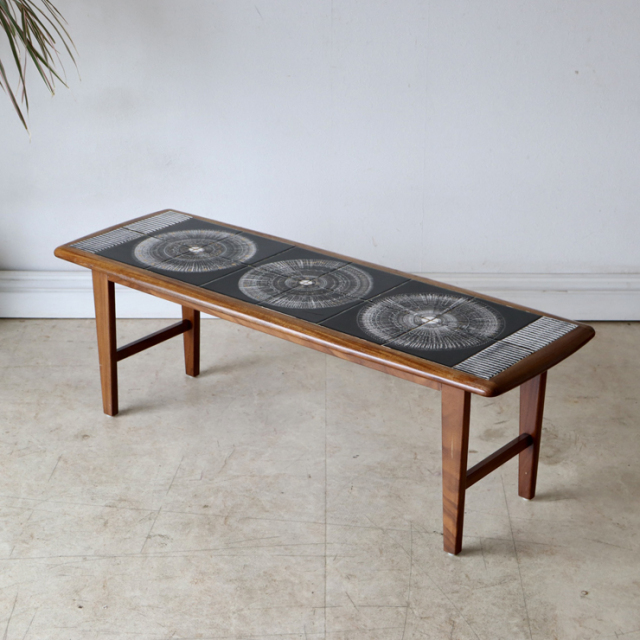イギリス製ビンテージのタイルコーヒーテーブル