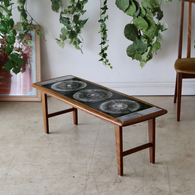 イギリス製タイルトップコーヒーテーブル