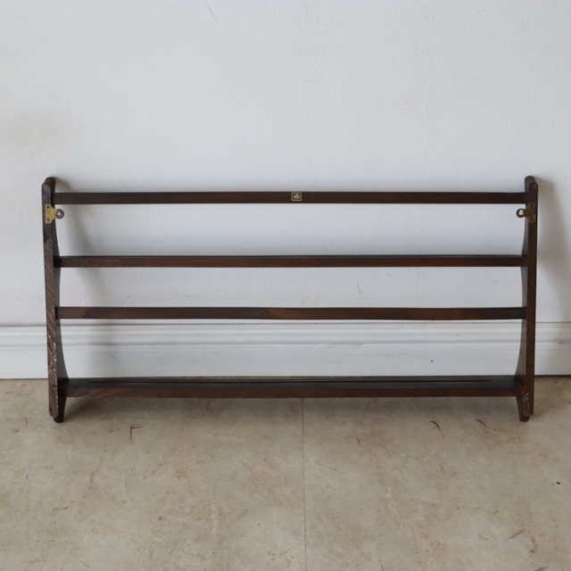 アーコール（ERCOL）製ビンテージのウォールラックの裏面