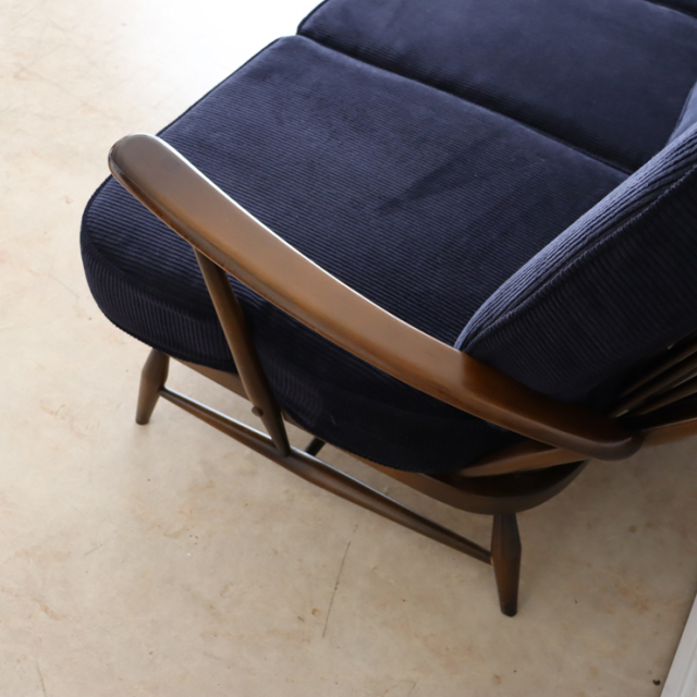 アーコール（ERCOL）3シーターソファ 遠州産の太畝コーデュロイにて