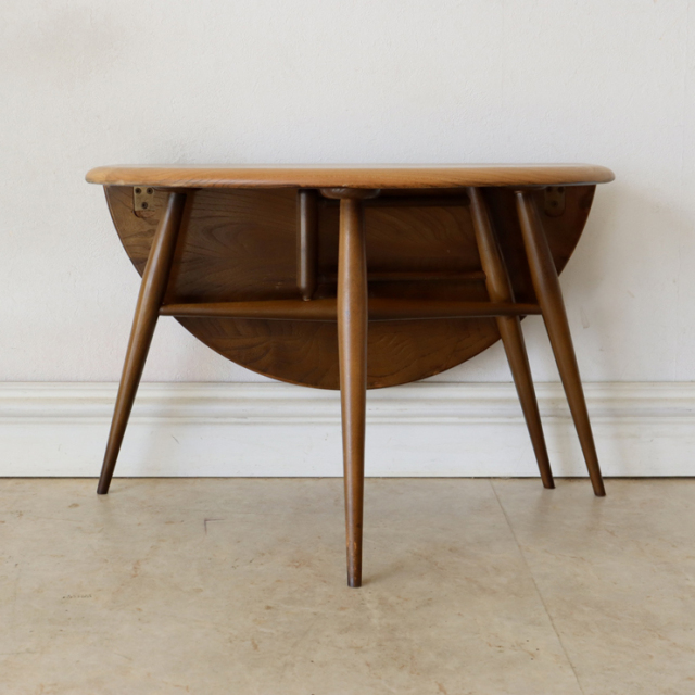 アーコール（ERCOL）製ビンテージのコーヒーテーブル