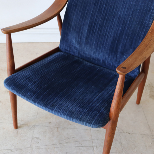 デンマーク（Peter Hvidt & Orla Molgaard-Nielsen）製ビンテージのイージーチェアの座面