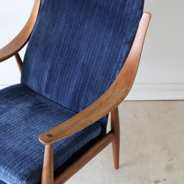 デンマーク（Peter Hvidt & Orla Molgaard-Nielsen）製ビンテージのイージーチェアのアーム