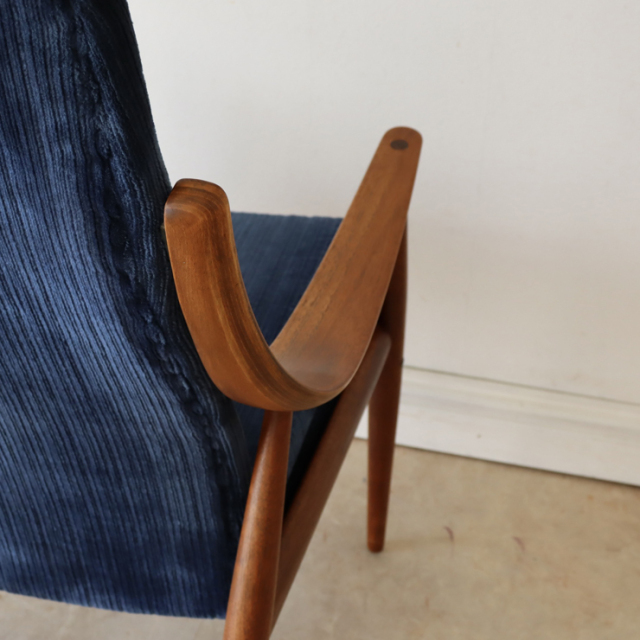 デンマーク（Peter Hvidt & Orla Molgaard-Nielsen）製ビンテージのイージーチェアのアーム