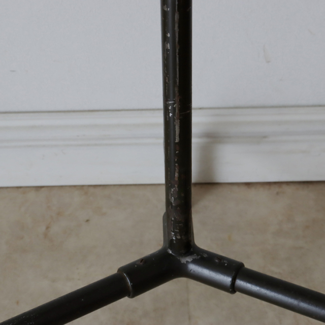 シンガー（SINGER）製ビンテージのトルソーの脚部