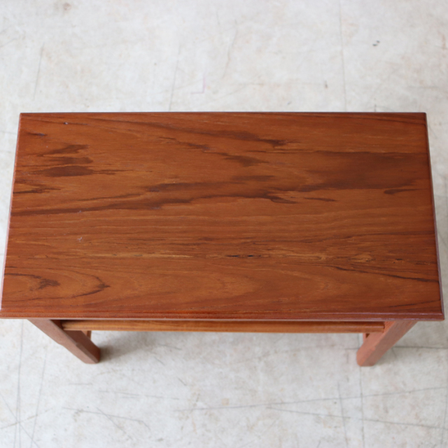 英国製ビンテージのマガジンラック　サイドテーブルの天板