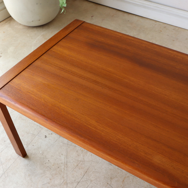 英国製ビンテージのコーヒーテーブルの天板