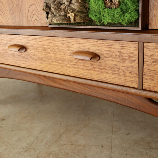 ジープラン（G-plan）製ビンテージの植栽サイドボードのハンドル