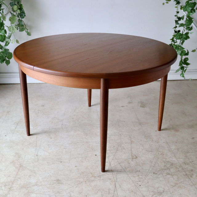 ジープラン（G-plan）製ビンテージのダイニングテーブル