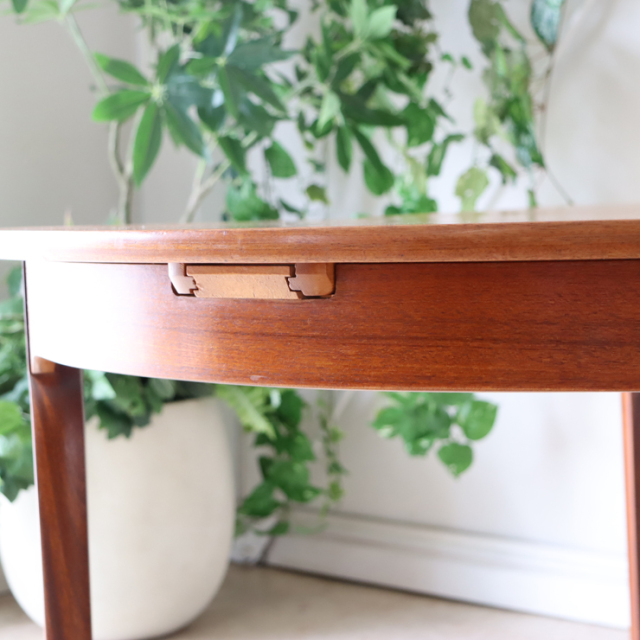ParkerKnoll Nathan ゲートレッグ ダイニングテーブル オーバル ネイサン（Nathan）オーバルダイニングテーブル 商品番号