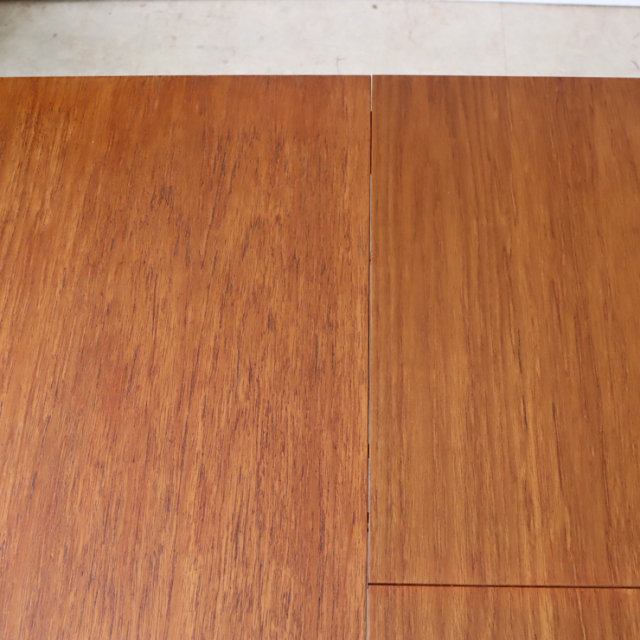 ネイサン（NATHAN）製ビンテージのダイニングテーブルの天板