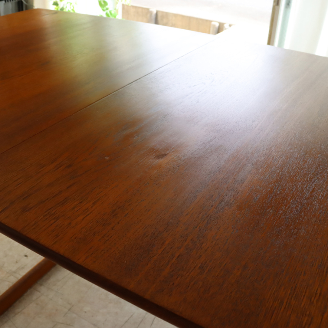 デザインされた脚 ヴィンテージダイニングテーブル 商品番号【122050