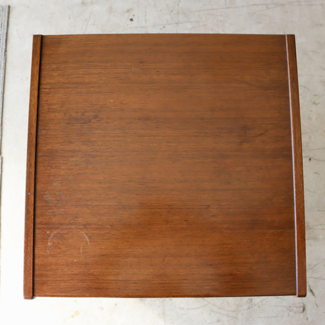 ブラック×ゴールド。文句ナシの最強カラー。イギリス製G-plan