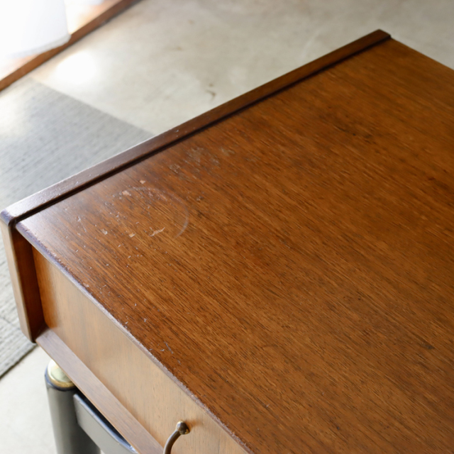 ブラック×ゴールド。文句ナシの最強カラー。イギリス製G-plan