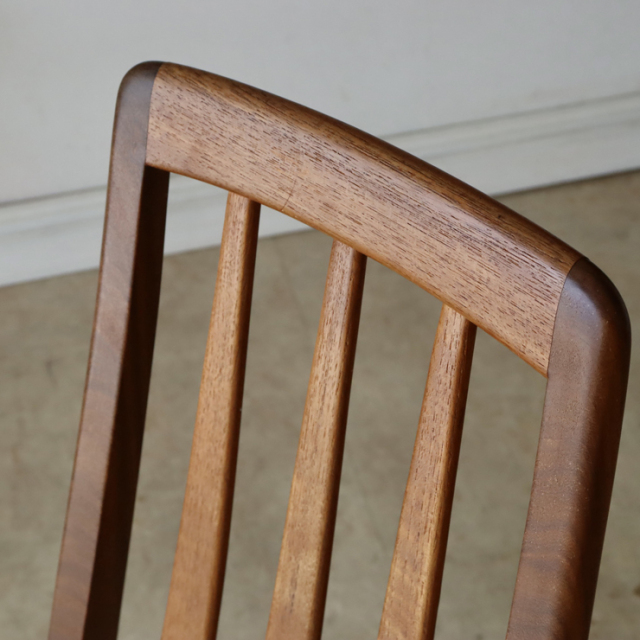 コフォードホーンズレッド（KOEFOEDSHORNSLET)社製ビンテージのダイニングチェアの詳細