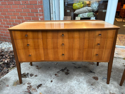 avonコンテナ仮写真