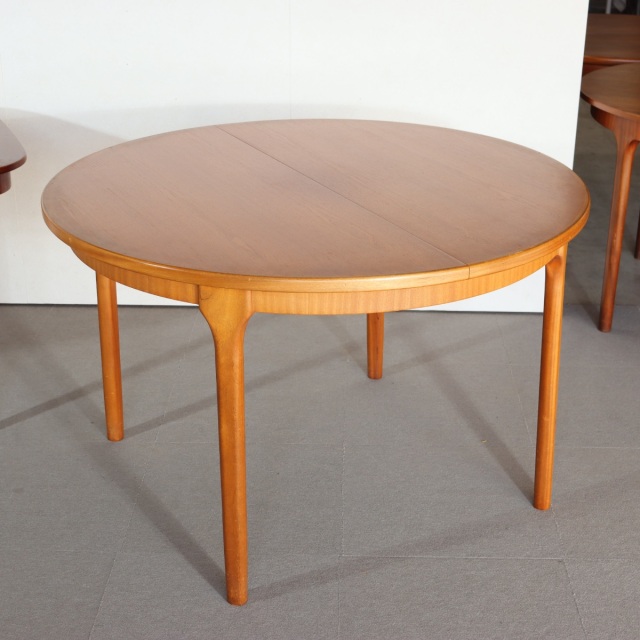 MCINTOSH CIRCULAR DINING TABLE　商品番号GLEN76